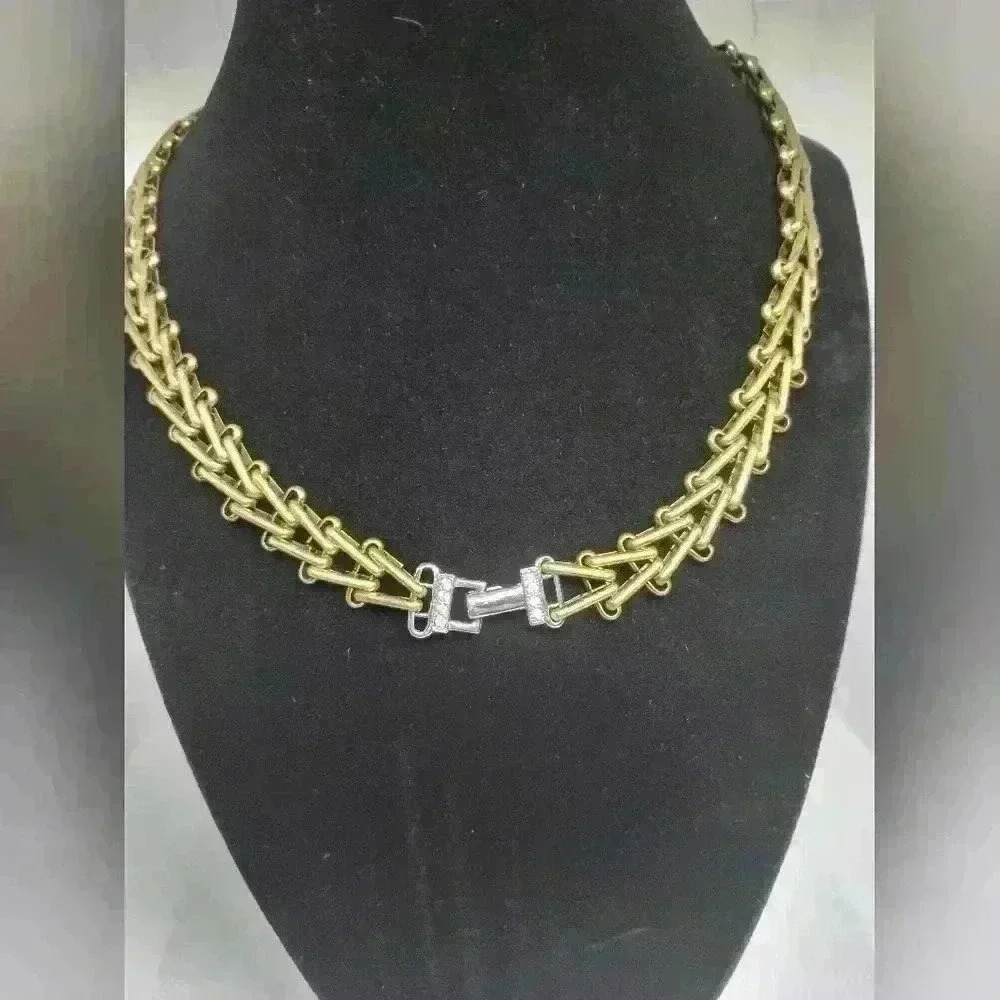 Chloe and Isabel vintage collar necklace